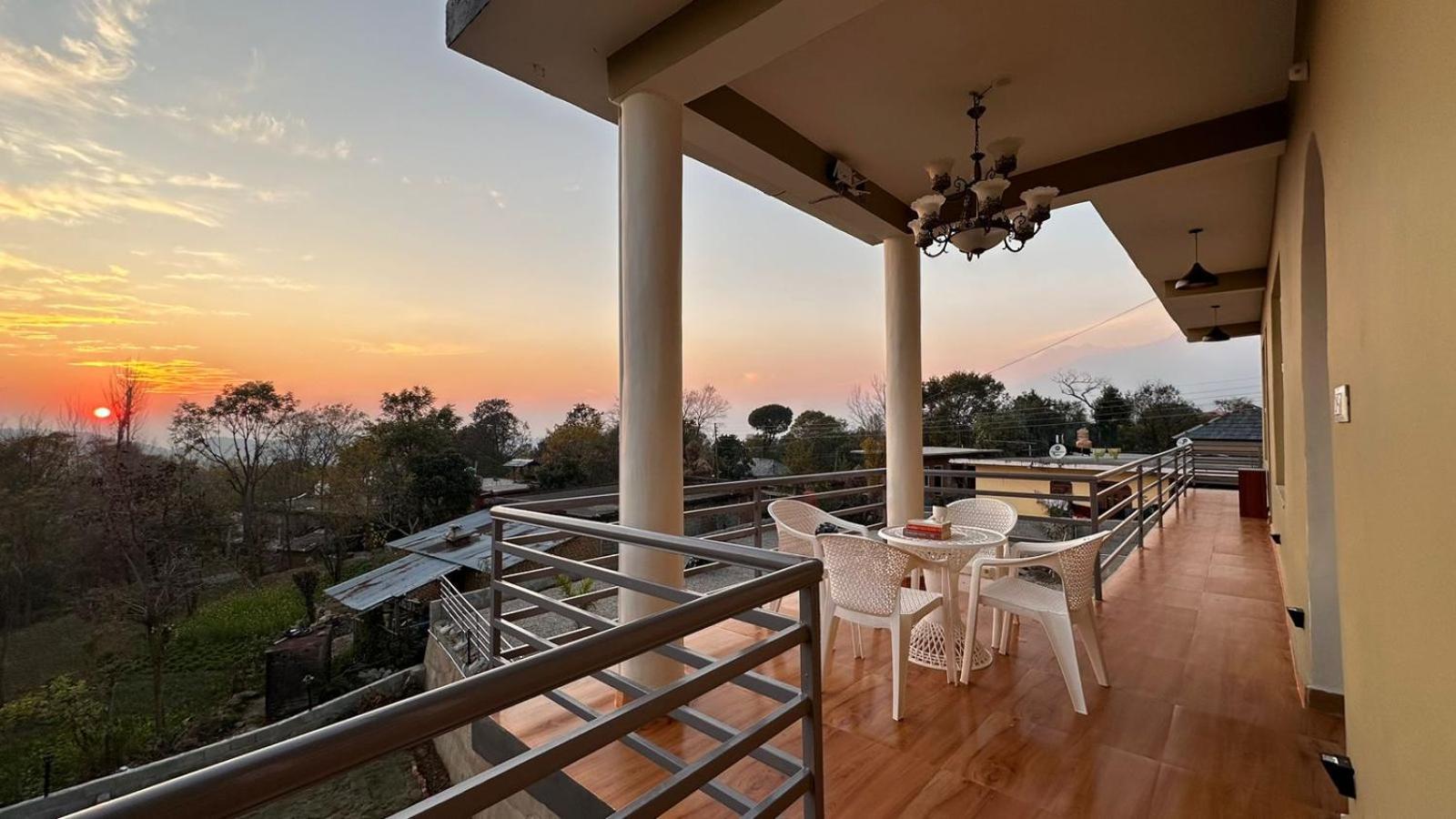 The Lumi Hotel Bir  Bagian luar foto